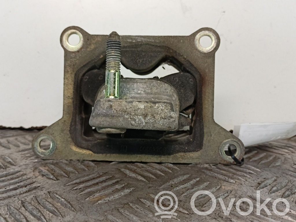 Opel Corsa B Engine mount bracket 