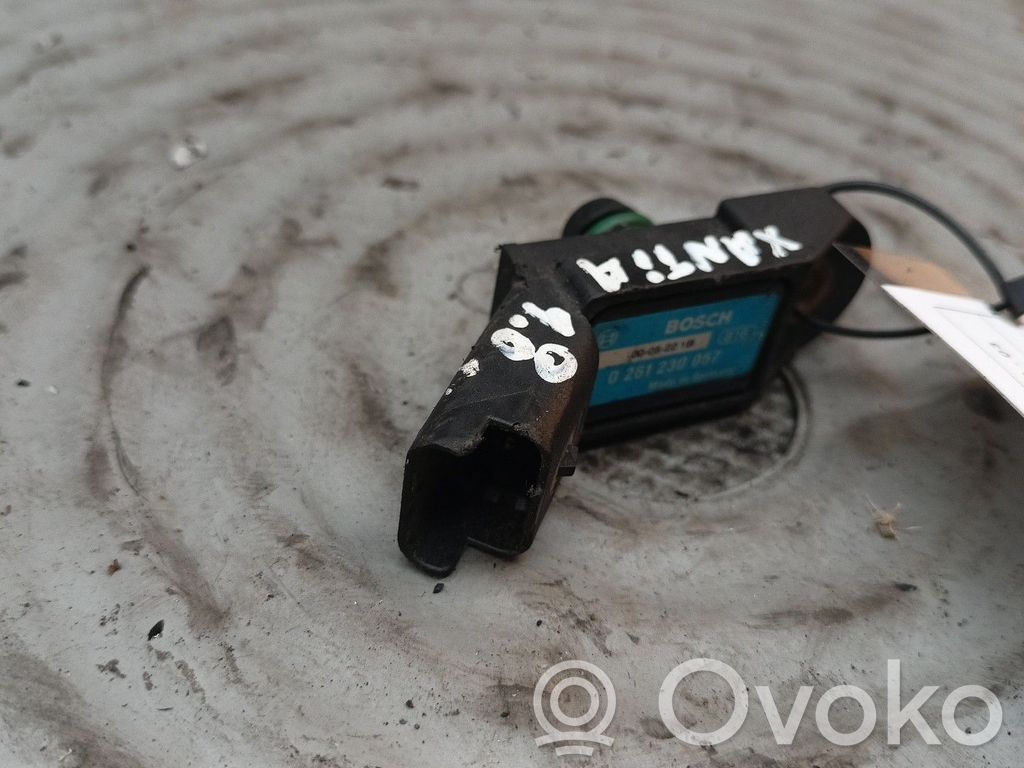 Oro slėgio daviklis   0261230057,9639418880
