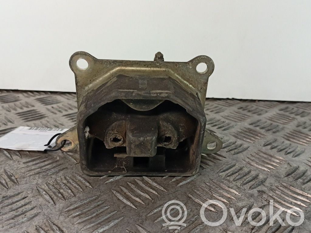 Opel Corsa B Engine mount bracket 