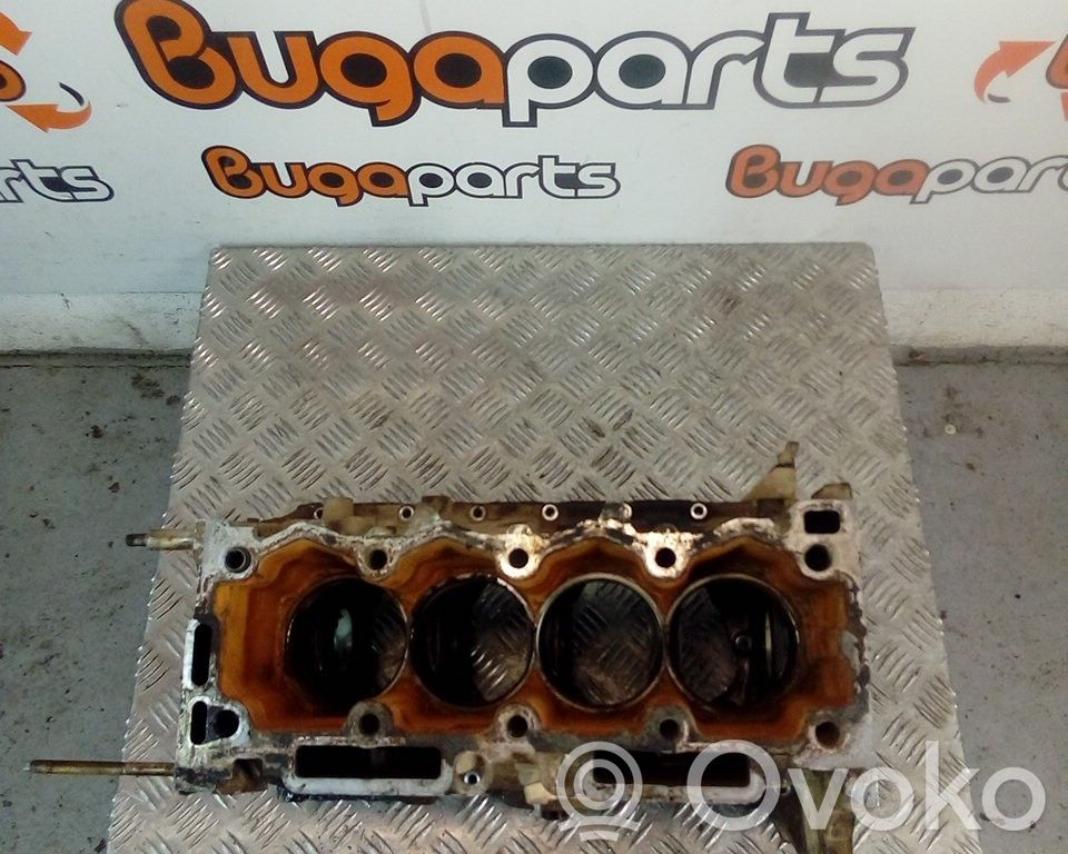 Peugeot 206 Bloque de motor 