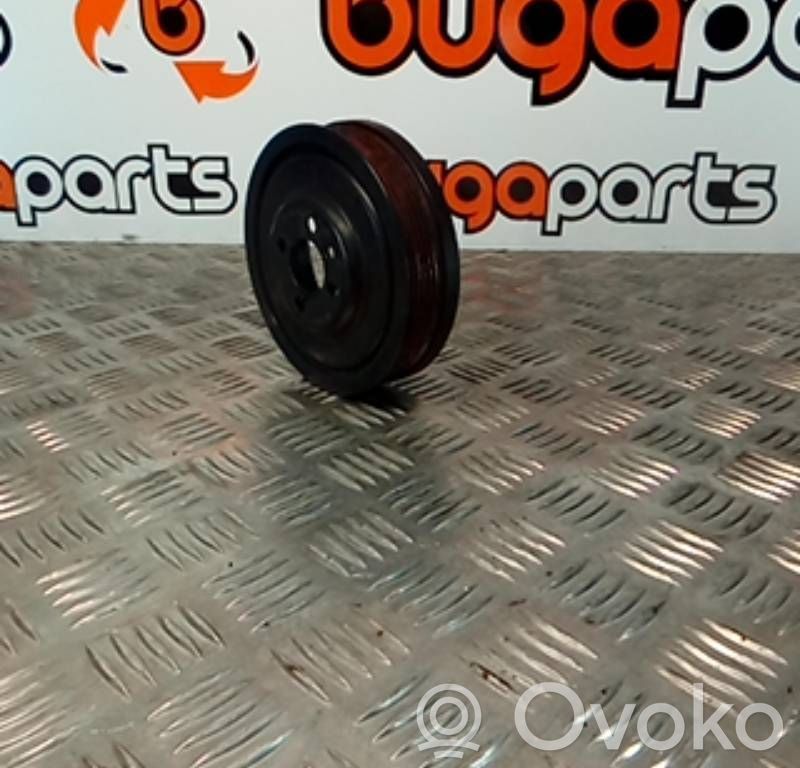Kampiakselin vauhtipyörä   03G105243