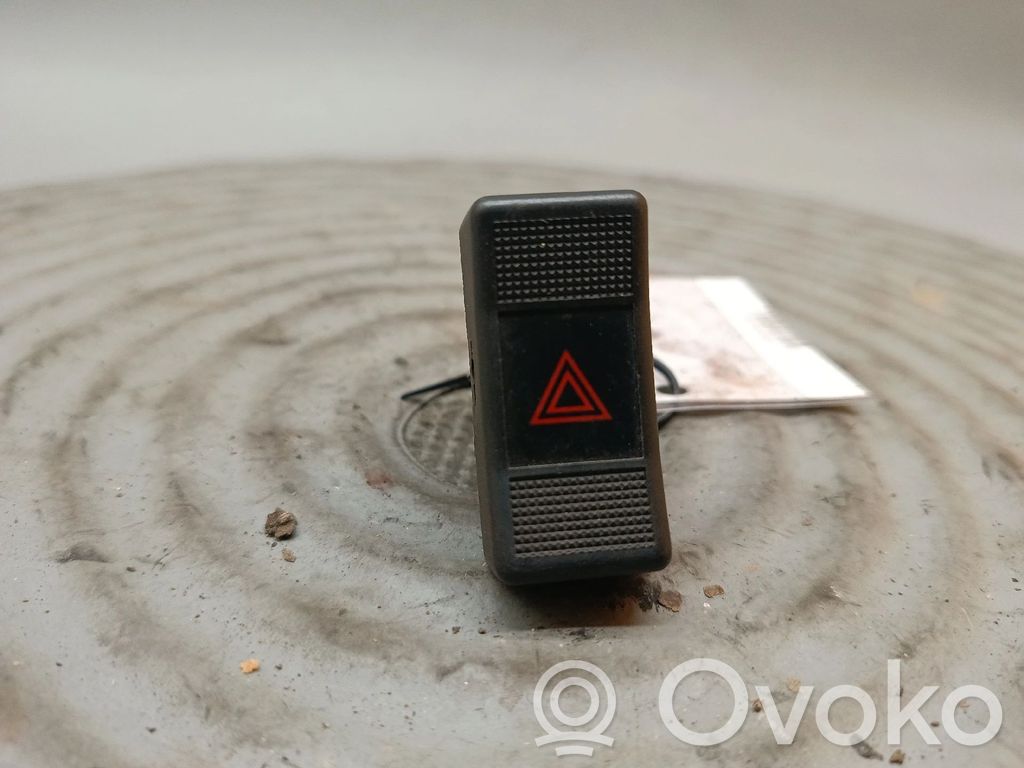 Hazard light switch   7700794670