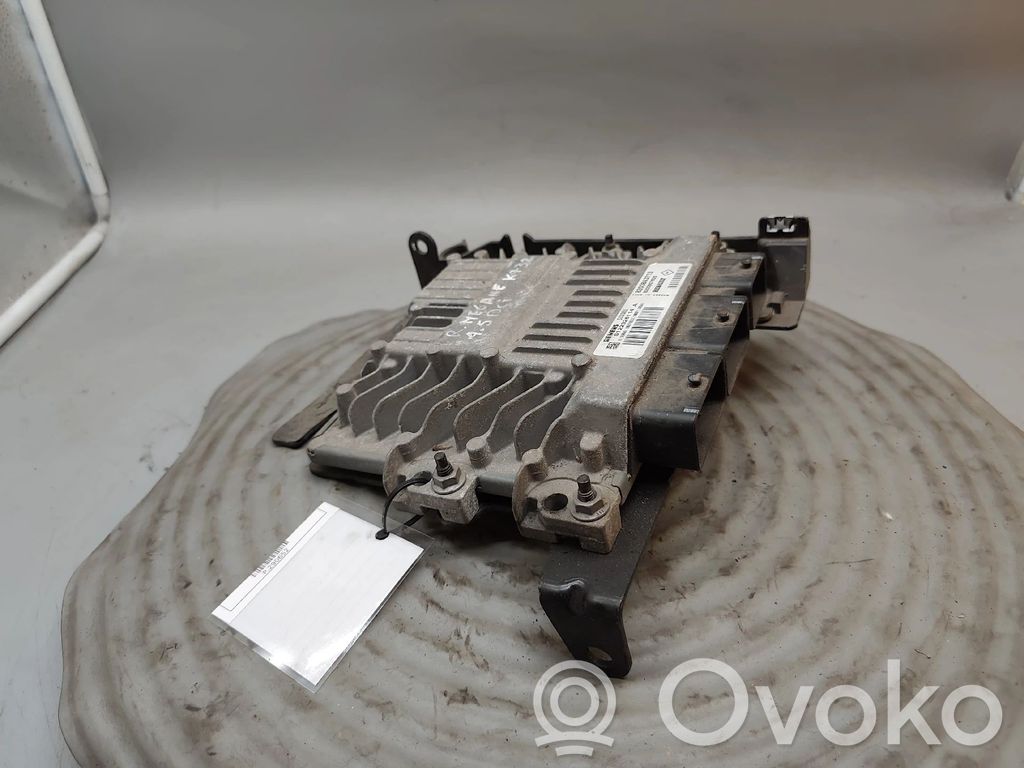 Engine control unit/module   8200843713,82200807626,S122326114A,SIEMENS