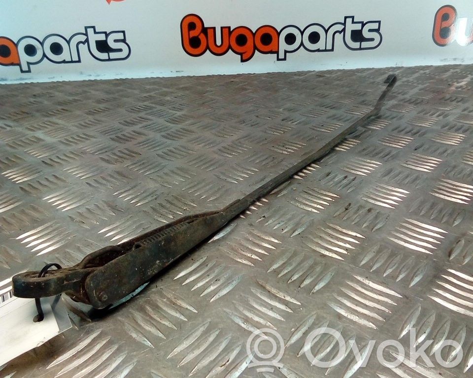 Front wiper blade arm   8200071212A