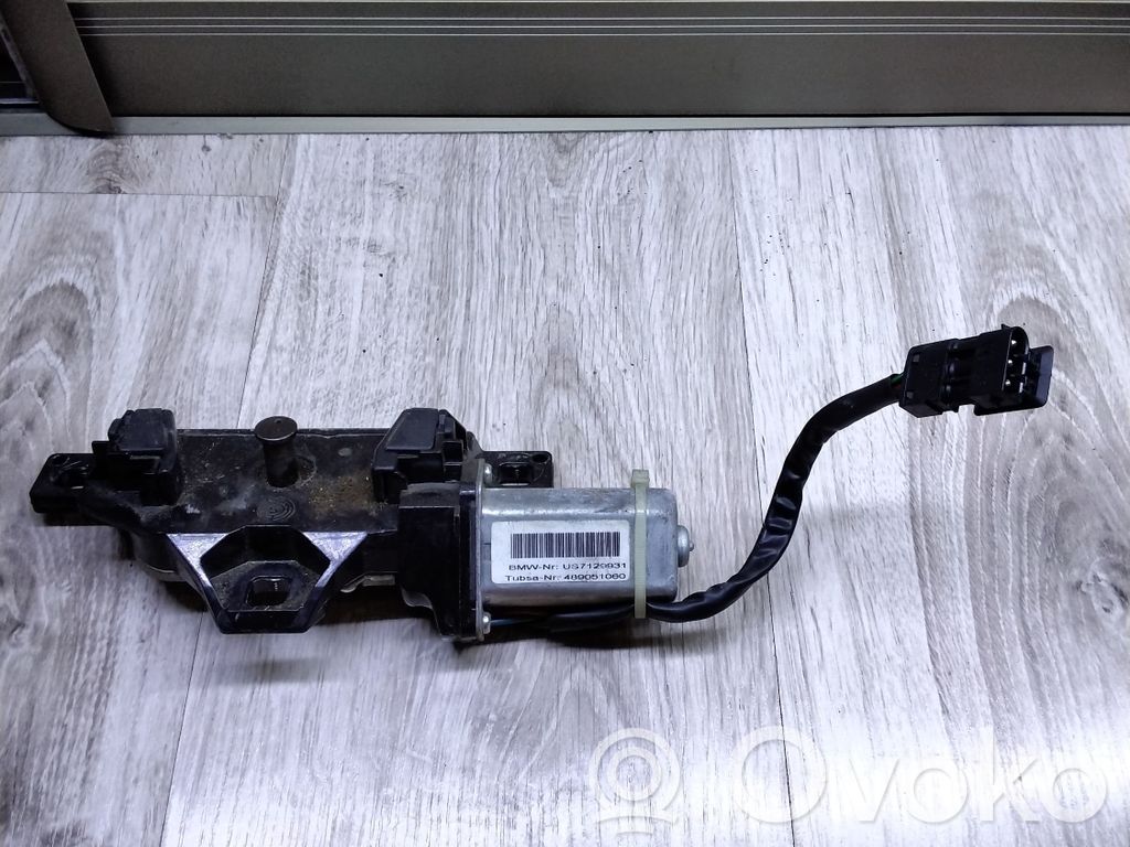 Tailgate/trunk/boot lock/catch/latch   US7129931