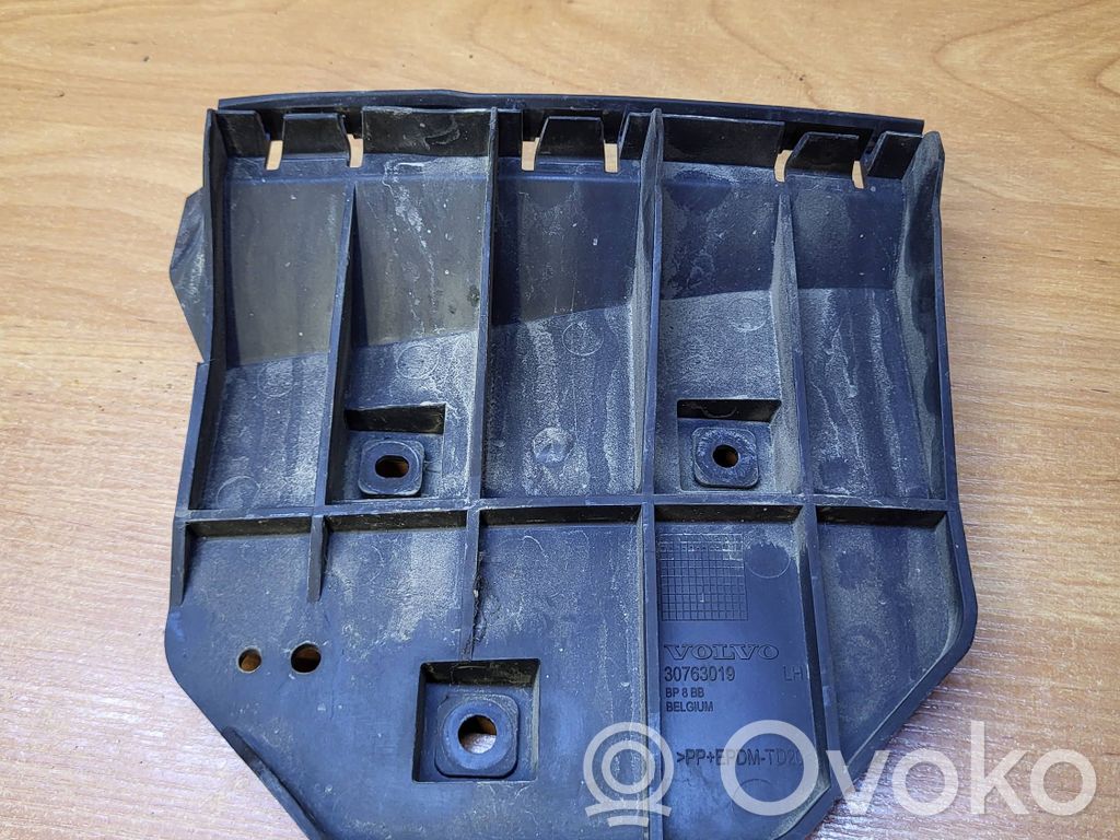 Volvo V50 Uchwyt / Mocowanie zderzaka tylnego 