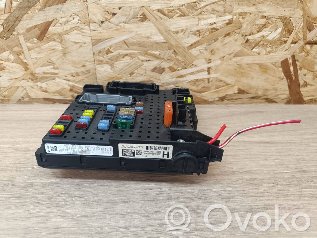 Módulo de fusible   30728512,28017881,06W074