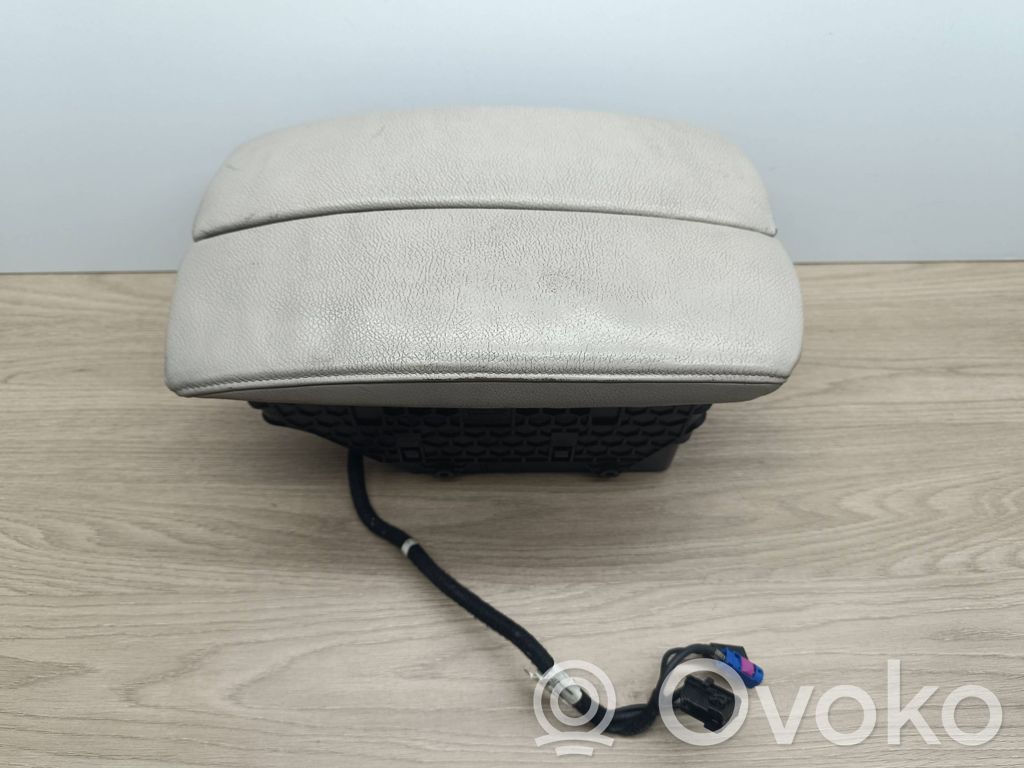 Armrest   0117661