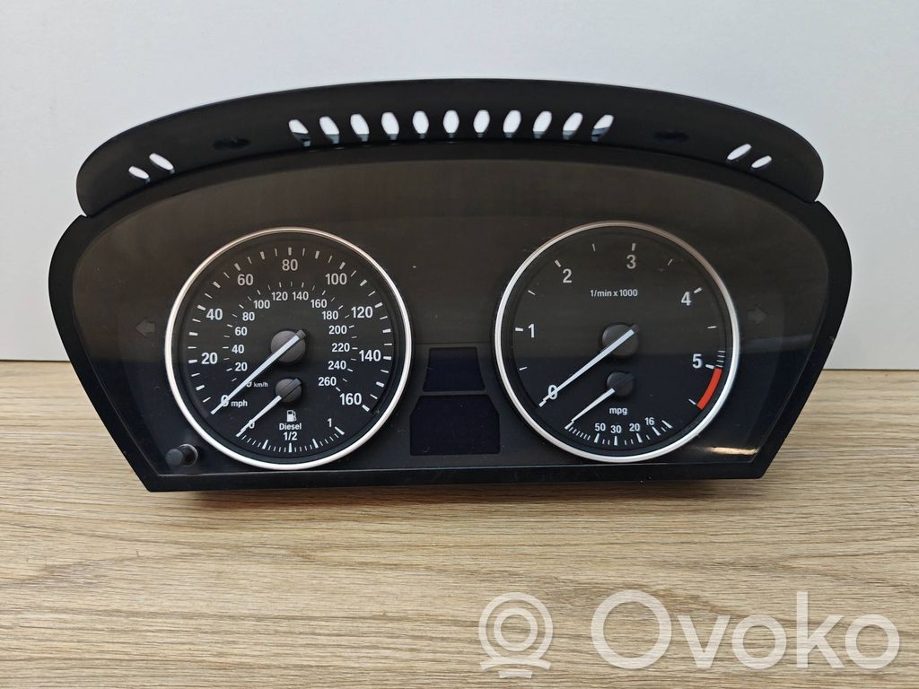 BMW X5 E70 Speedometer (instrument cluster) 