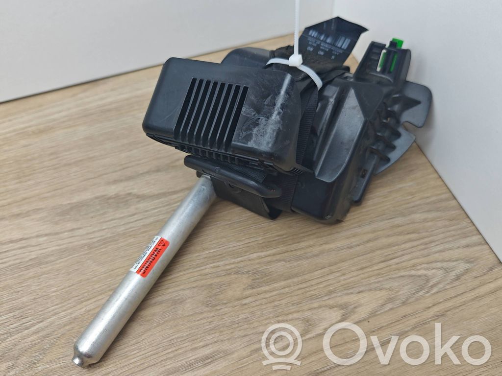 Volvo V70 Cinturón medio (trasero) 