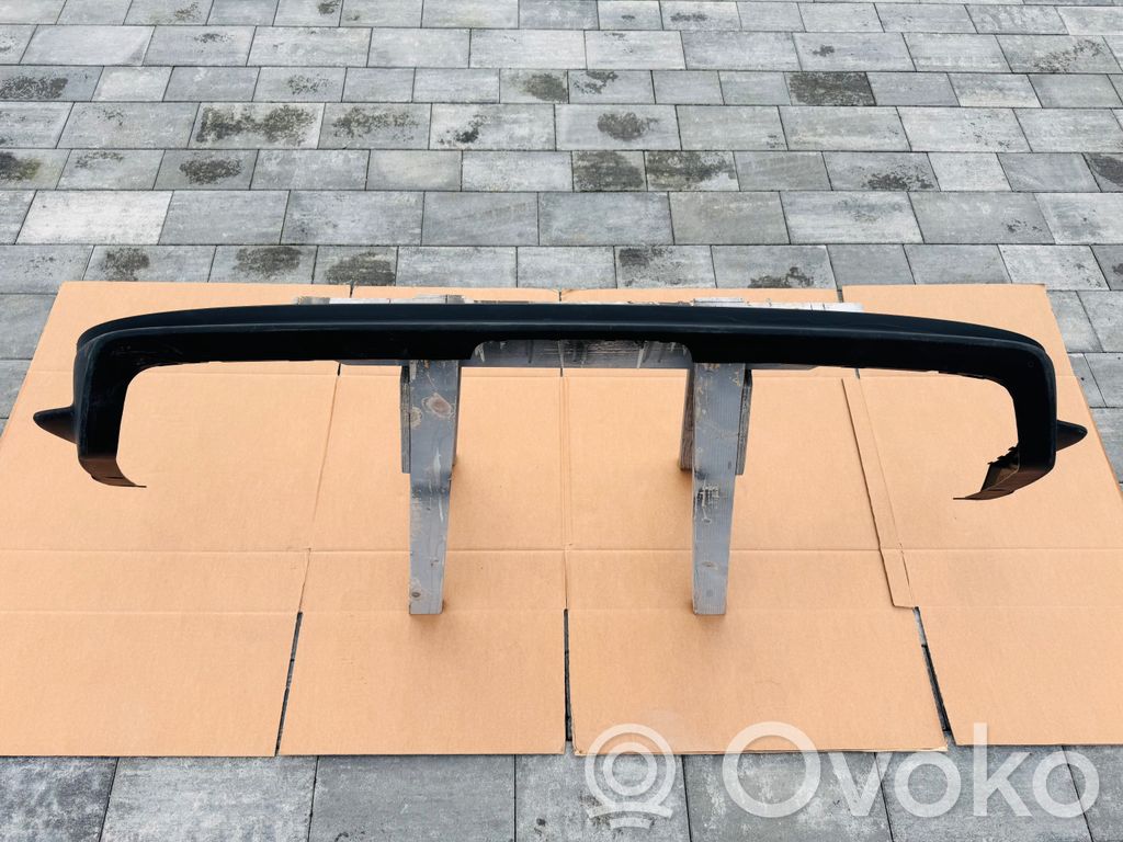 Porsche 911 992 Moldura inferior del parachoques trasero 
