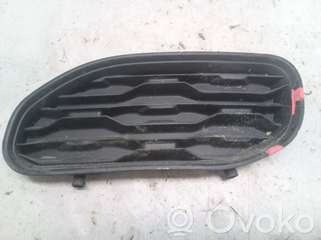 Dodge RAM Front bumper lower grill 