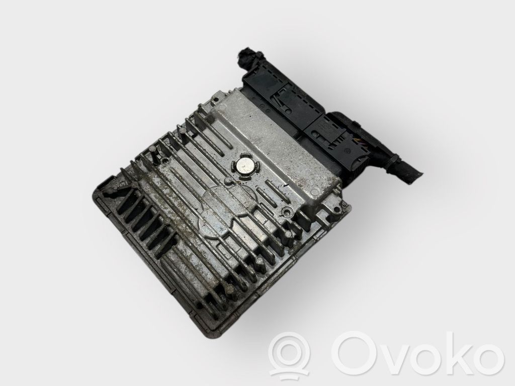 Volkswagen PASSAT B6 Engine control unit/module 