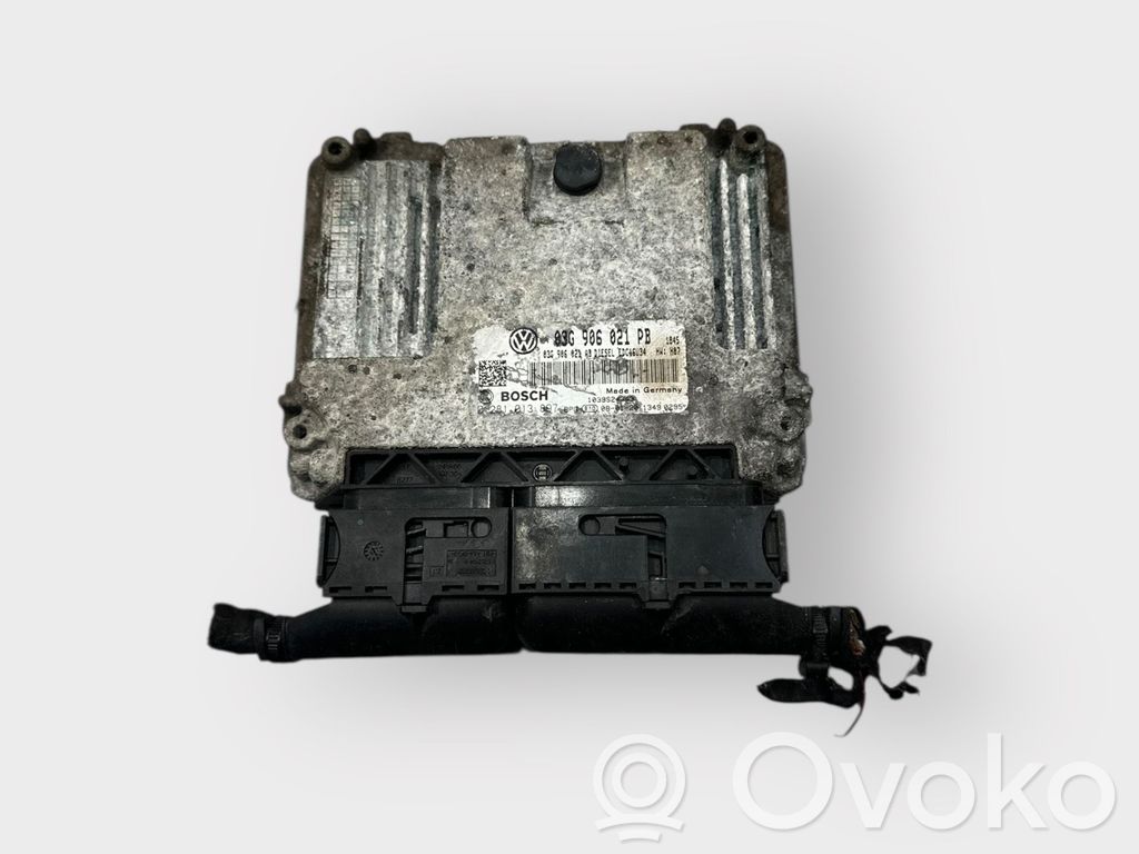 Volkswagen PASSAT B6 Engine control unit/module 