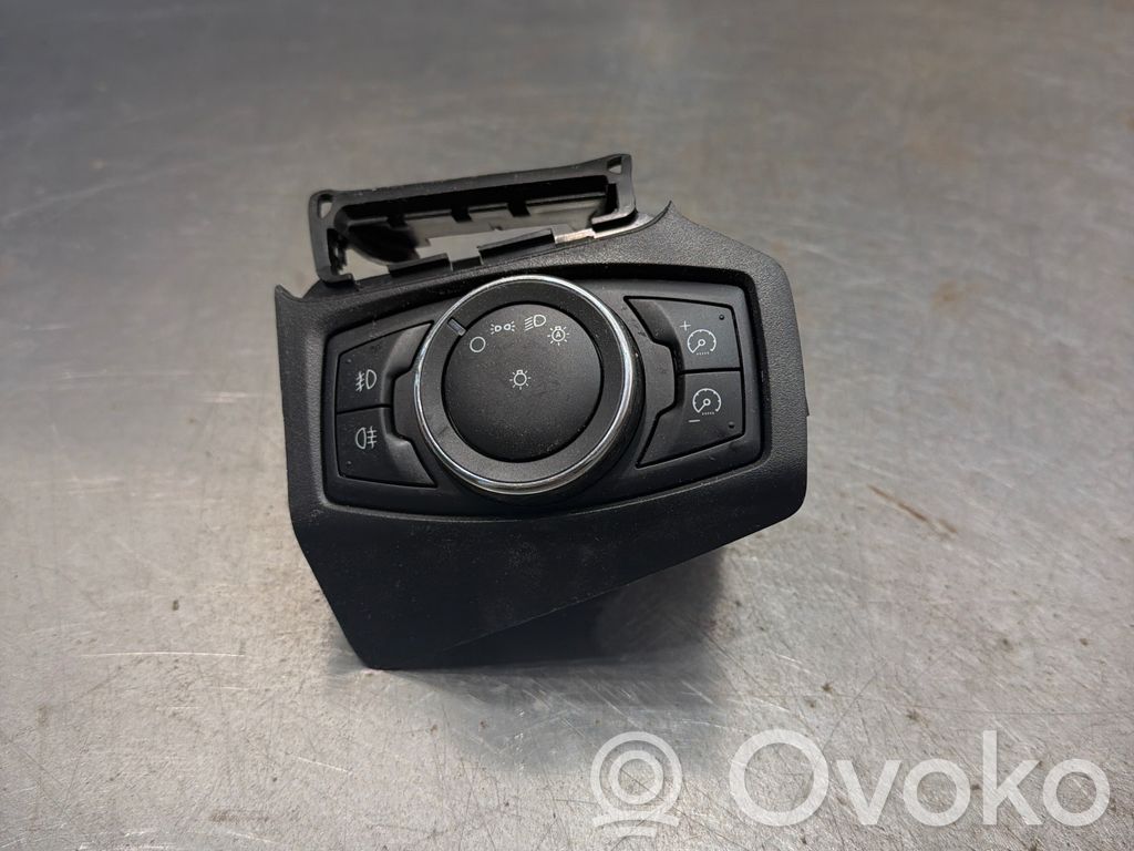 Ford Focus C-MAX Light switch 