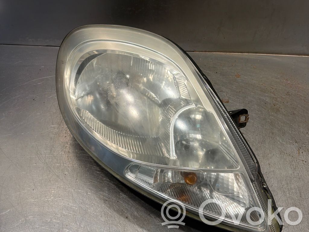 Opel Vivaro Headlight/headlamp 