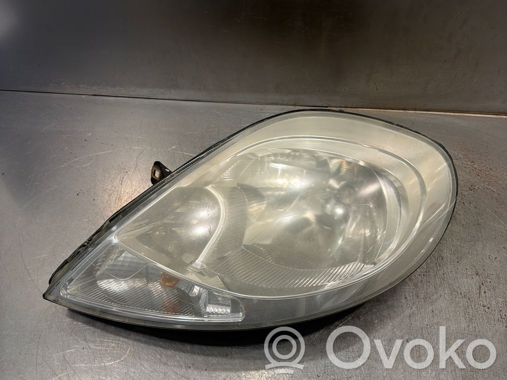 Opel Vivaro Headlight/headlamp 