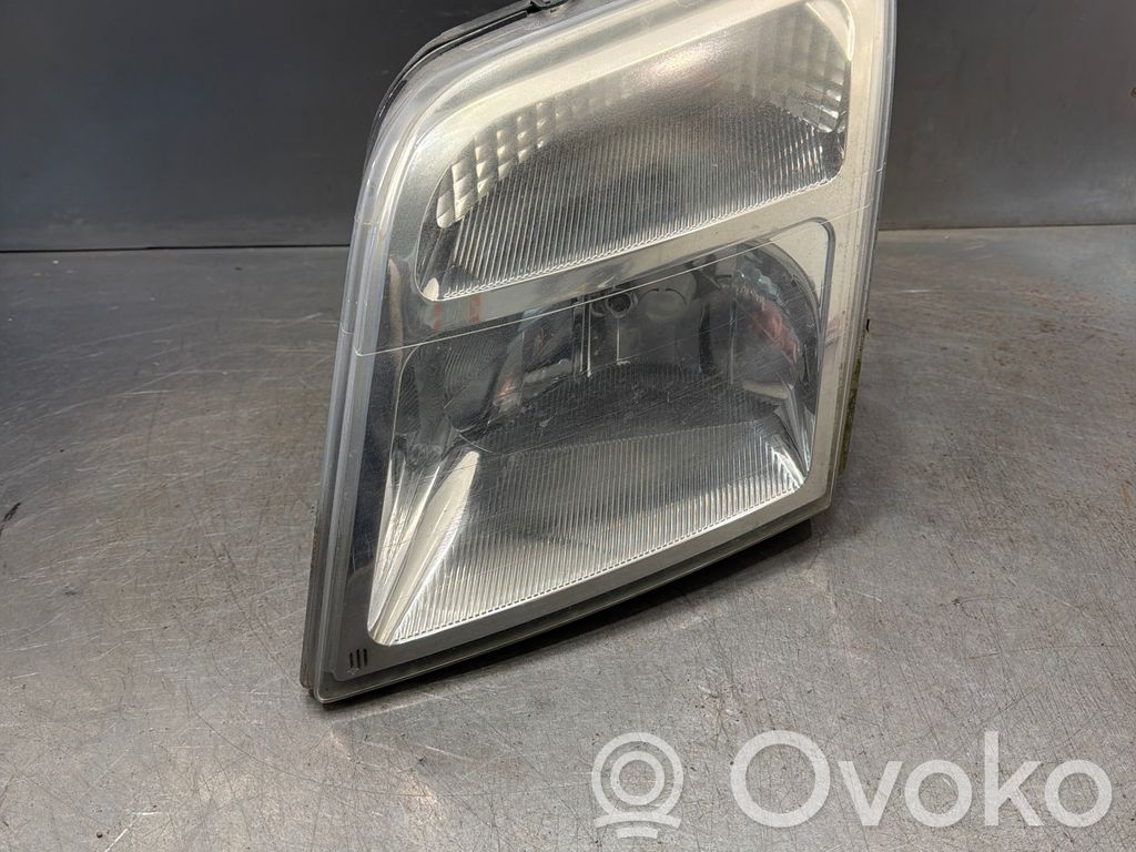 Ford Connect Headlight/headlamp 