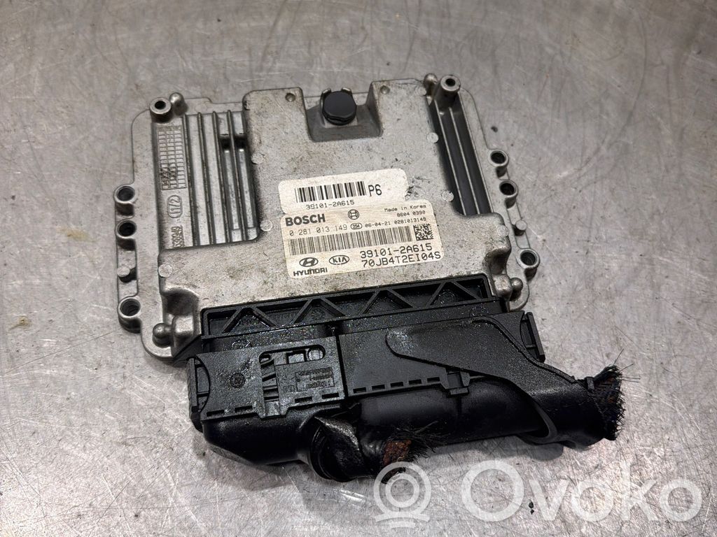 KIA Rio Engine control unit/module 