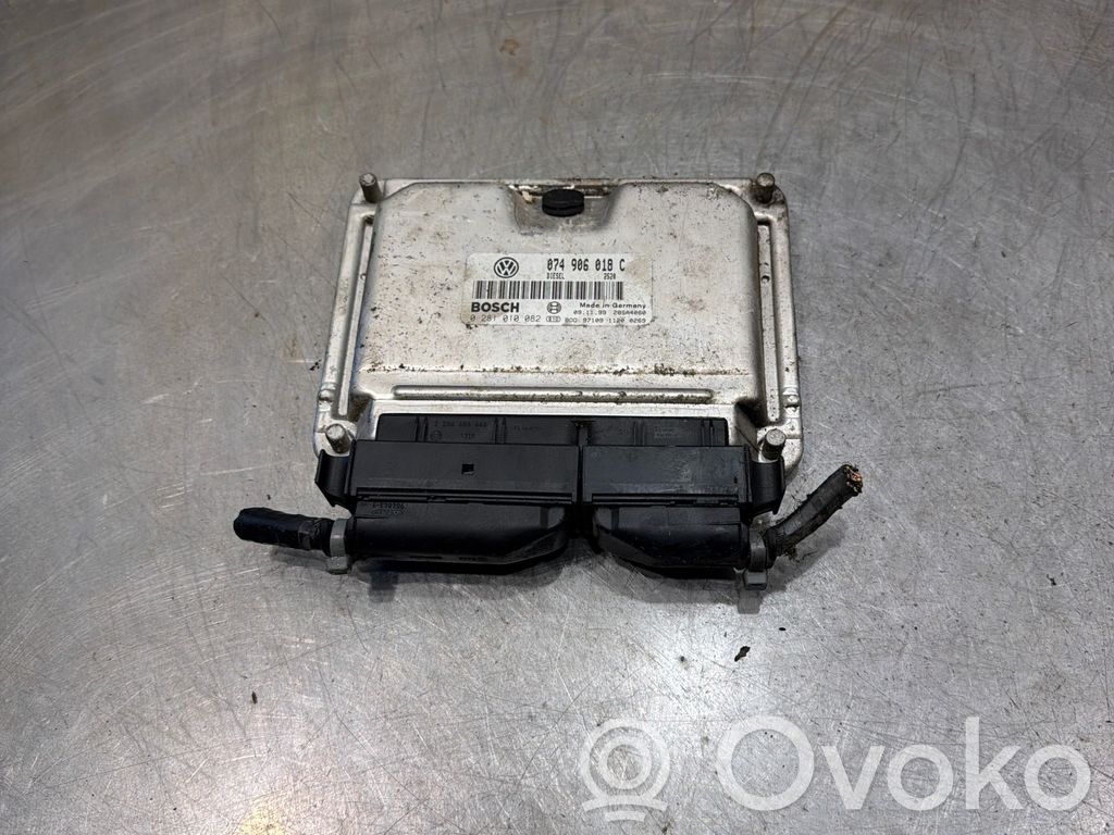 Volkswagen Transporter - Caravelle T4 Engine control unit/module 