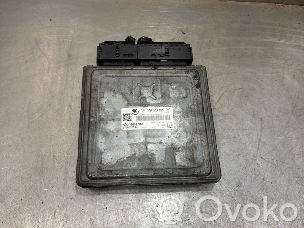 Skoda Octavia Mk2 (1Z) Engine control unit/module 