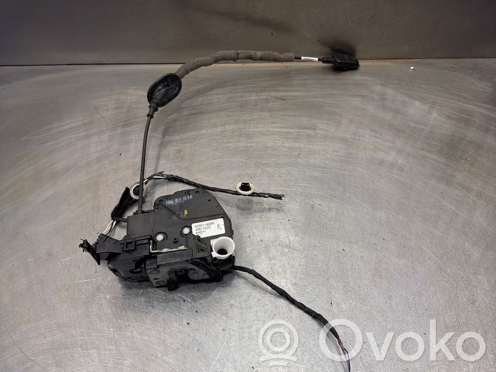 Renault Clio IV Priekšpusē slēdzene 