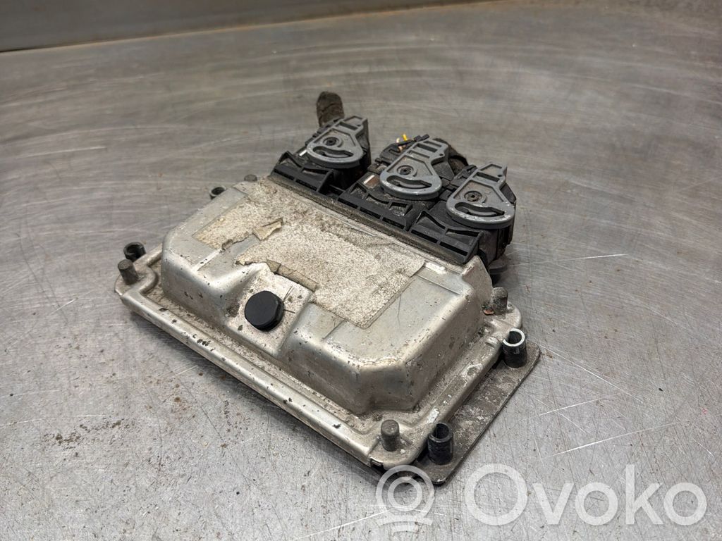 Peugeot 206 Calculateur moteur ECU 