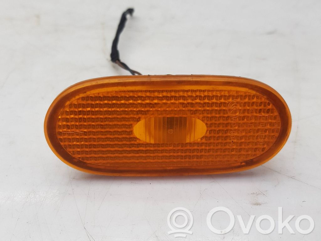 Volkswagen Crafter Semnalizator bară față 