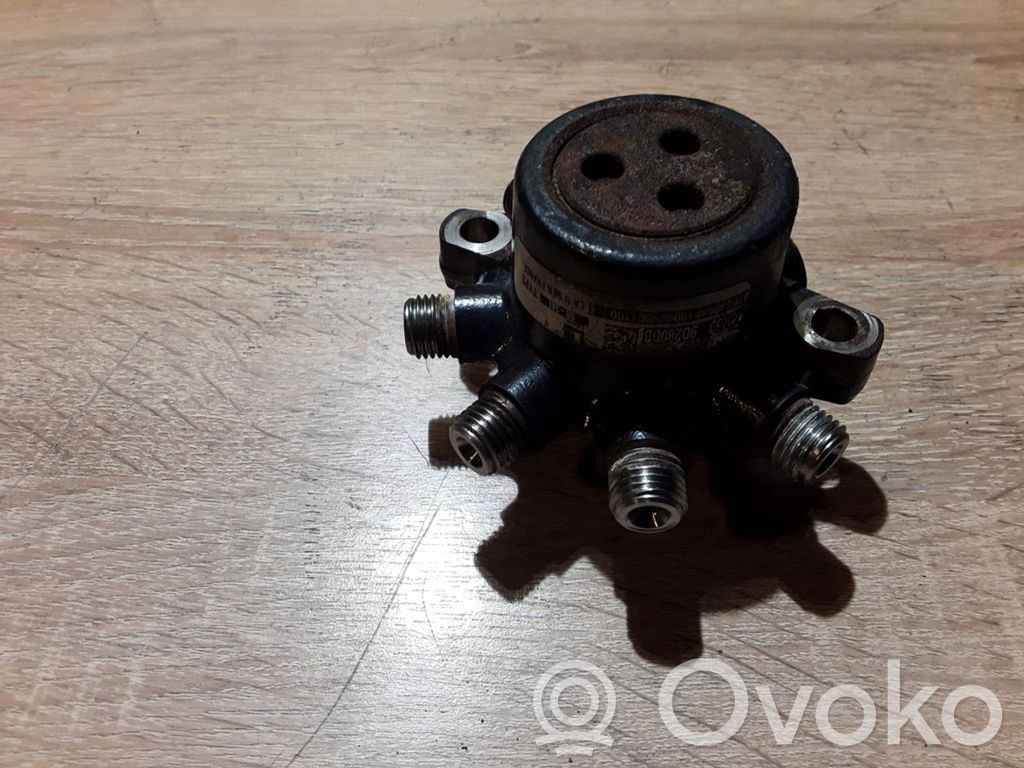 Ford Focus Fuel main line pipe 