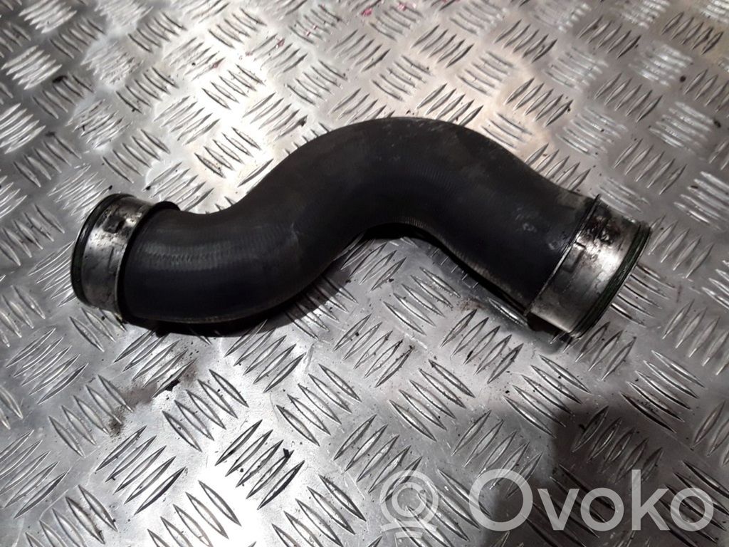 Volkswagen PASSAT B6 Intercooler hose/pipe 