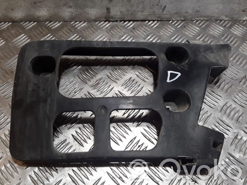 Peugeot 407 Soporte de montaje del parachoques trasero 