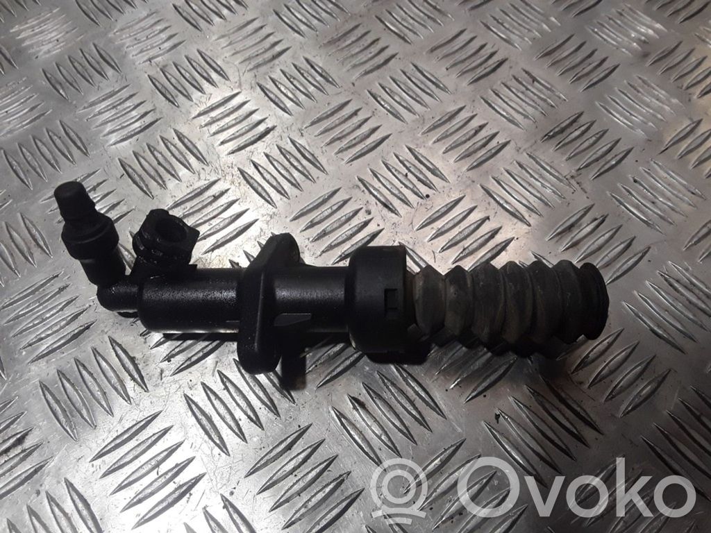 Citroen Xsara Picasso Pagrindinis sankabos cilindriukas 