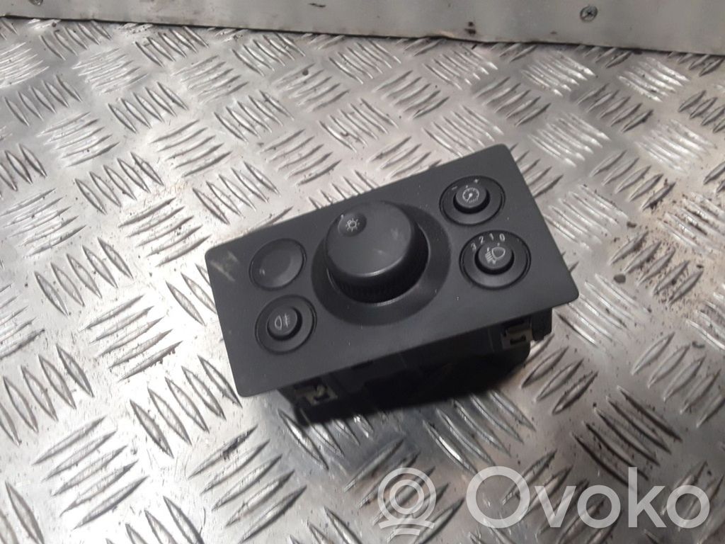 Opel Zafira B Light switch 