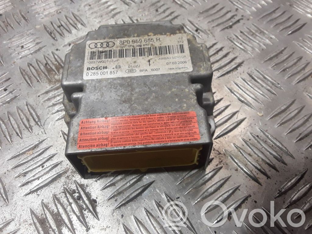 Audi A3 S3 8P Airbag control unit/module 