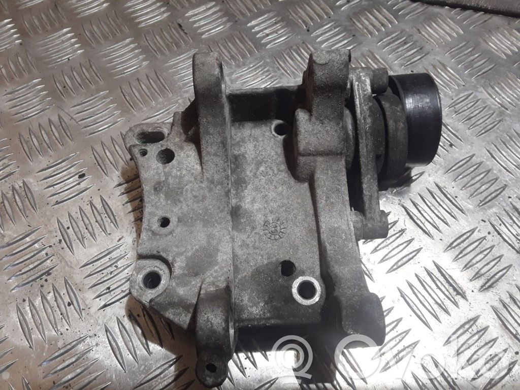 Citroen C4 I A/C compressor mount bracket 