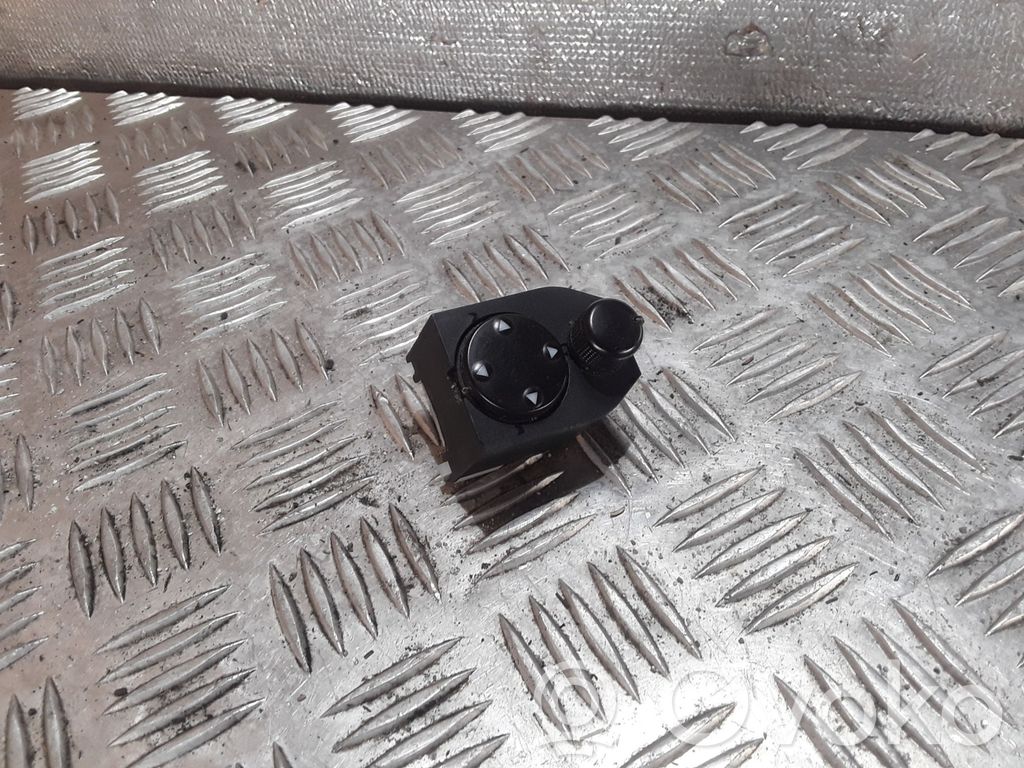 Audi A8 S8 D2 4D Wing mirror switch 