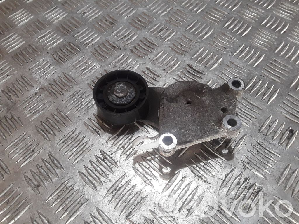 Mazda 3 II Generatoriaus diržo įtempėjas 
