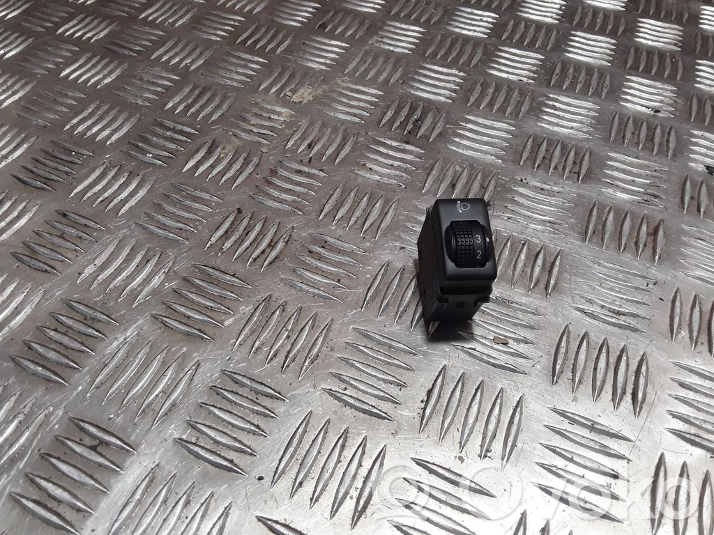 Nissan Note (E11) Headlight level height control switch 