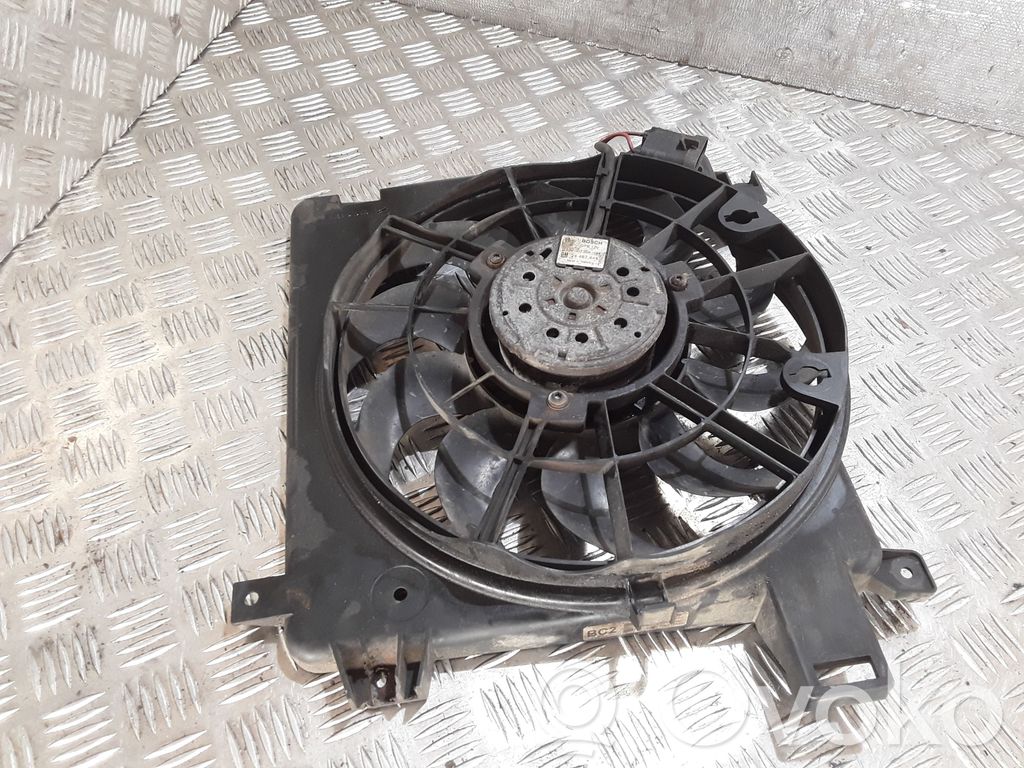 Opel Zafira B Elektryczny wentylator chłodnicy 
