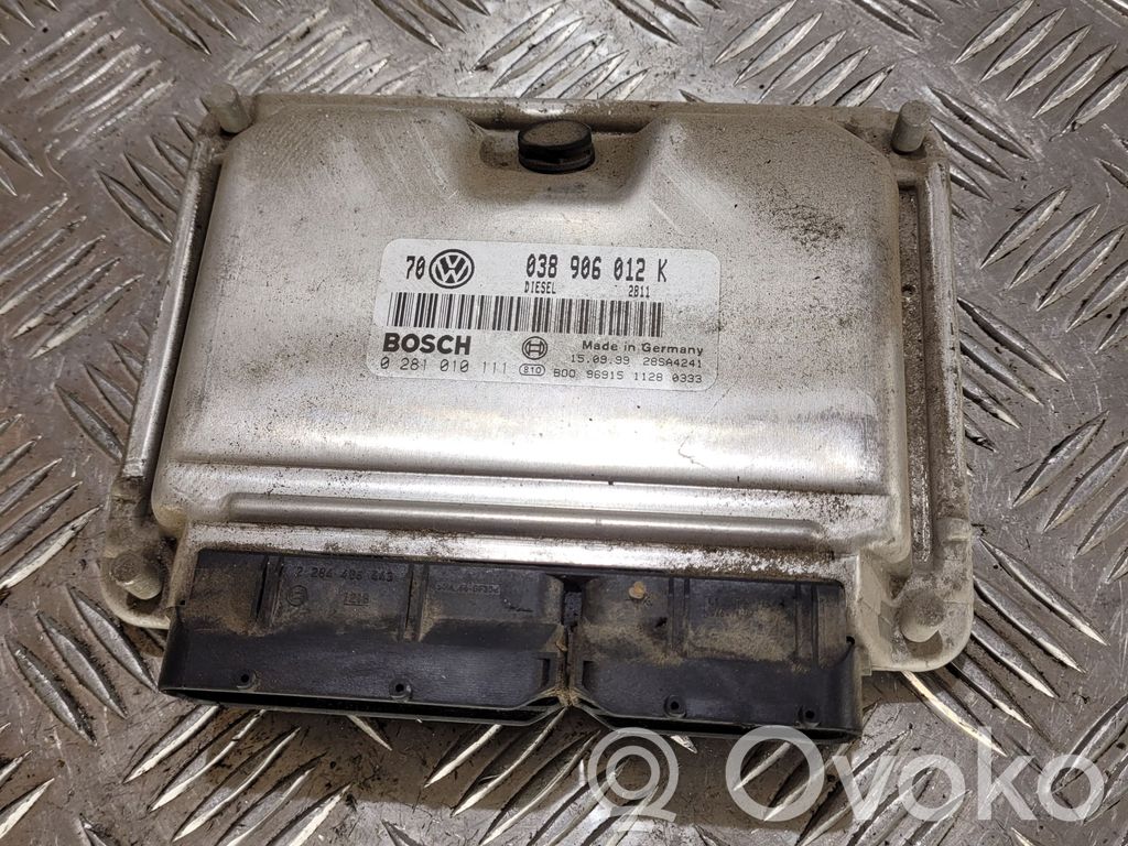 Volkswagen Golf IV Engine control unit/module 