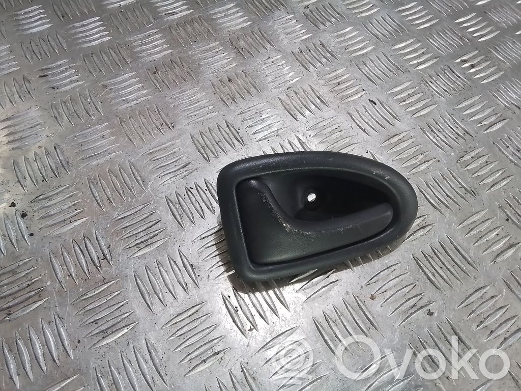Renault Thalia II Front door interior handle 
