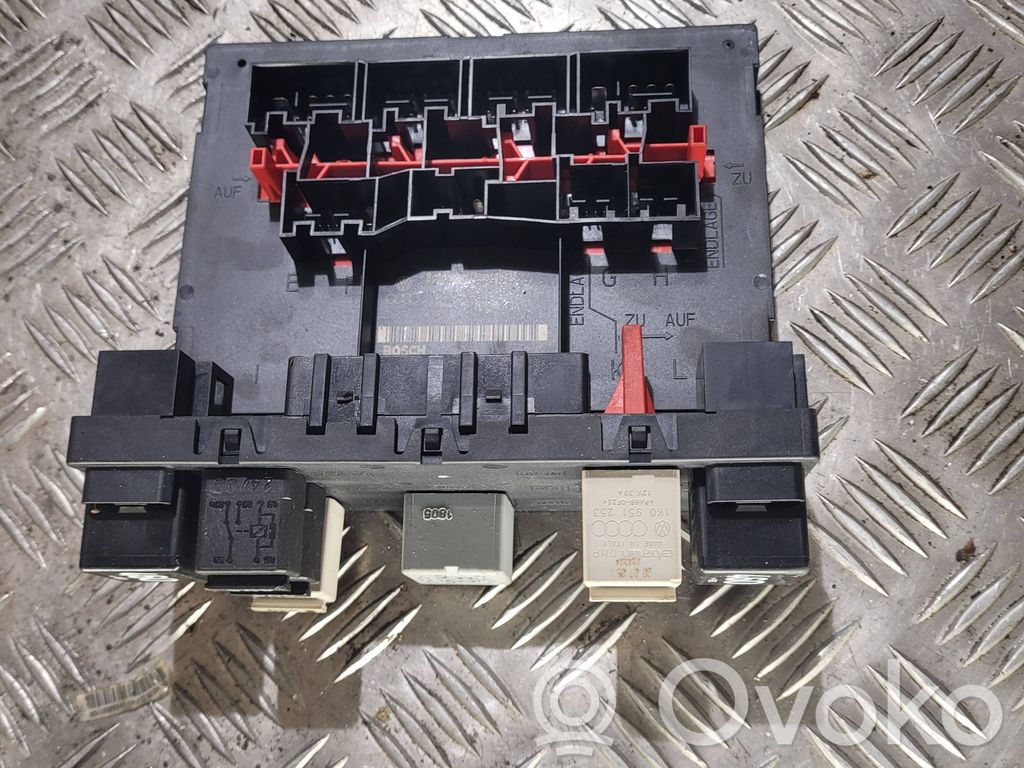 Volkswagen Golf V Comfort/convenience module 