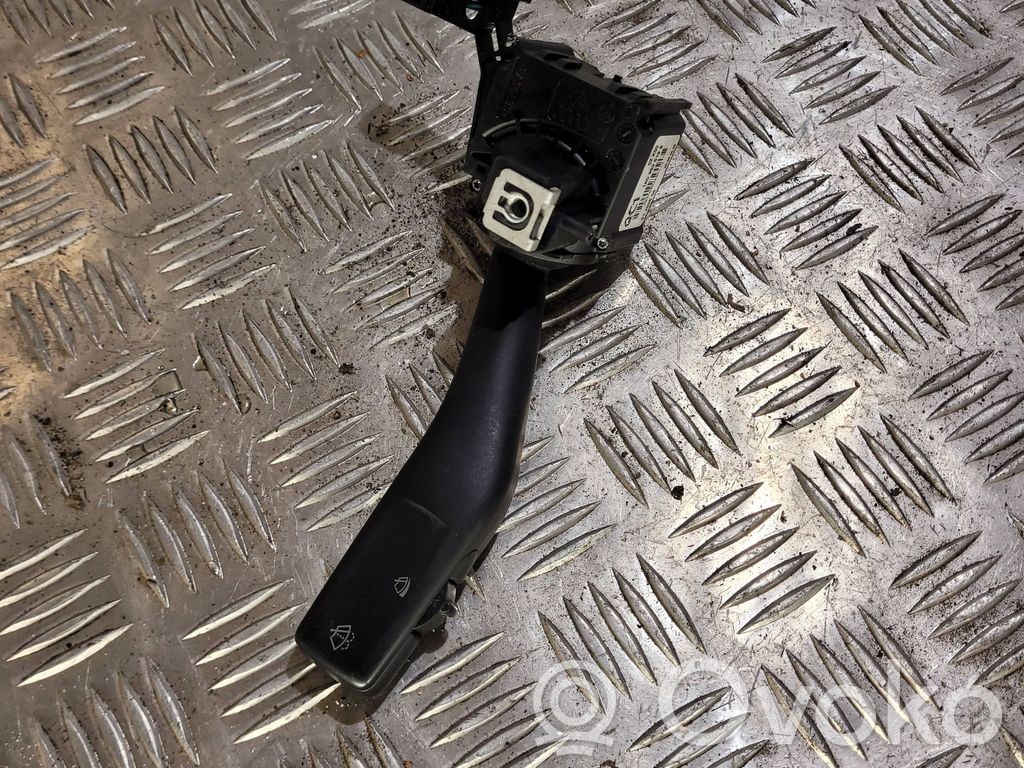 Volkswagen Jetta V Pyyhkijän vipu 