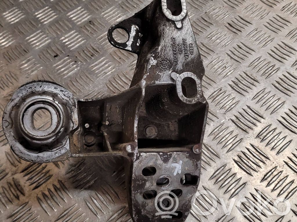 Volkswagen PASSAT B5 Engine mounting bracket 