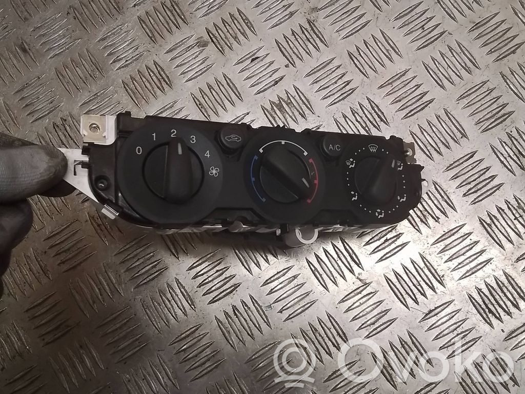 Ford Focus Climate control unit 