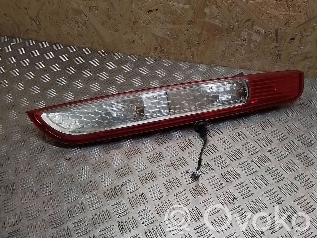 Ford Focus Задний фонарь в кузове 