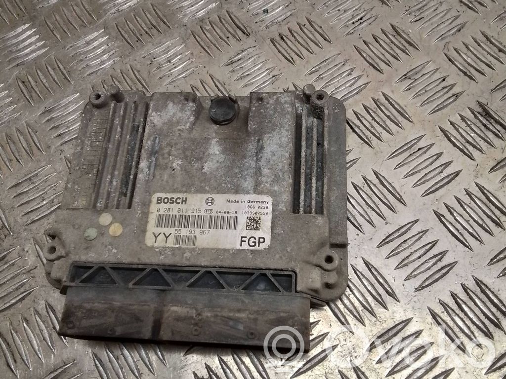 Opel Vectra C Engine control unit/module 