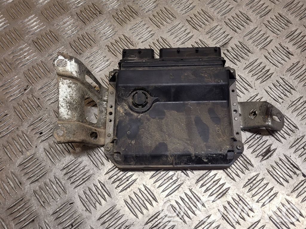 Toyota Yaris Engine control unit/module 