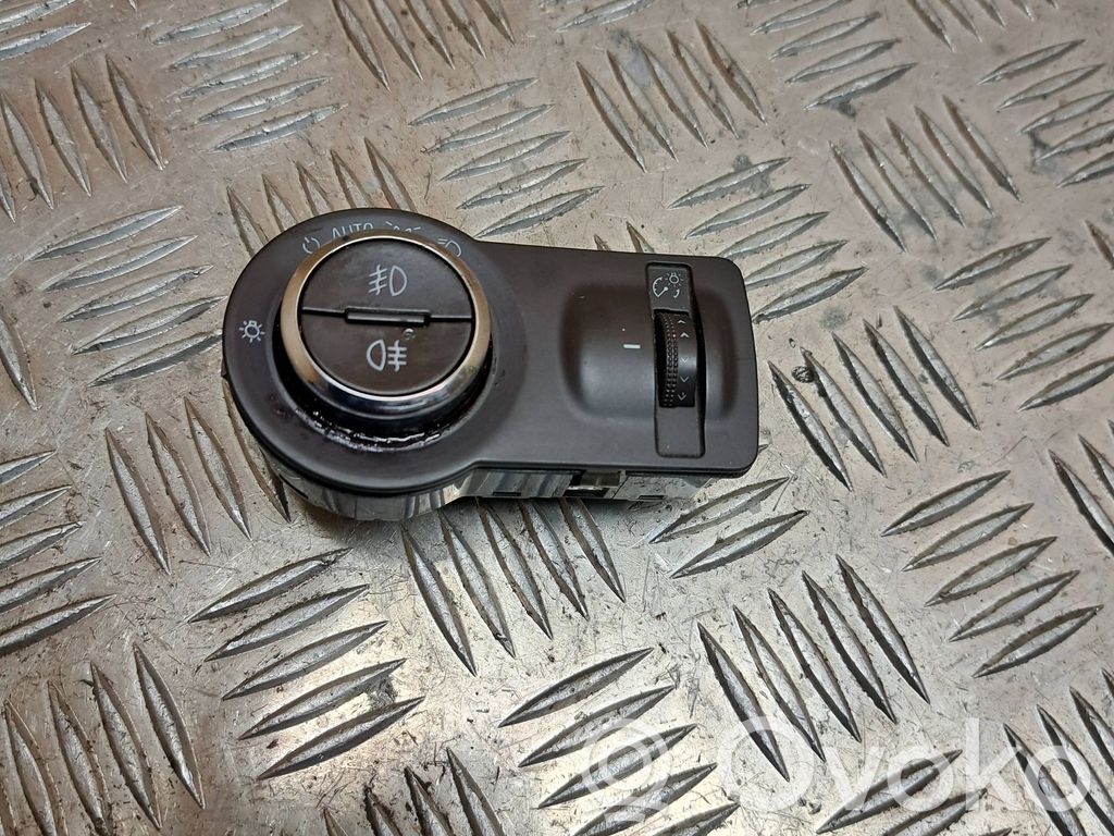 Opel Insignia A Light switch 