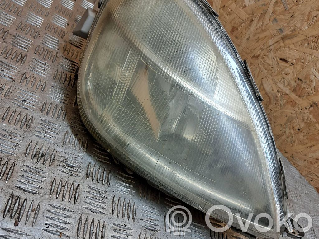 Mercedes-Benz A W168 Lampa przednia 